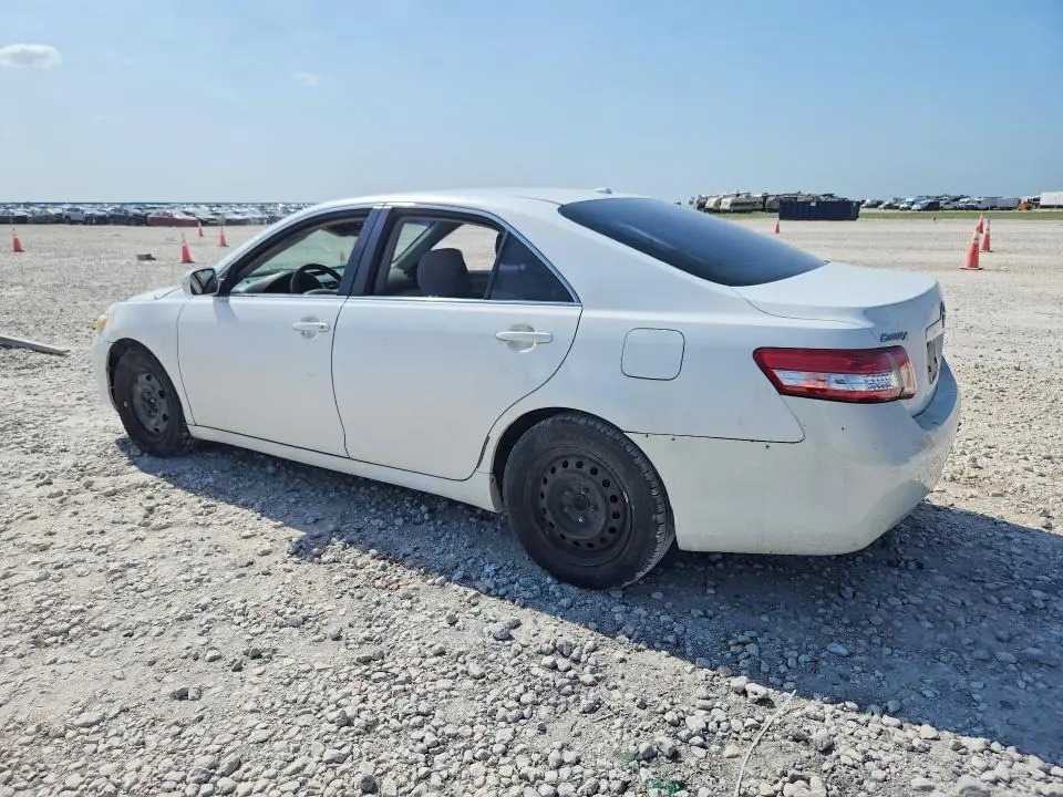 2010 TOYOTA CAMRY LE  