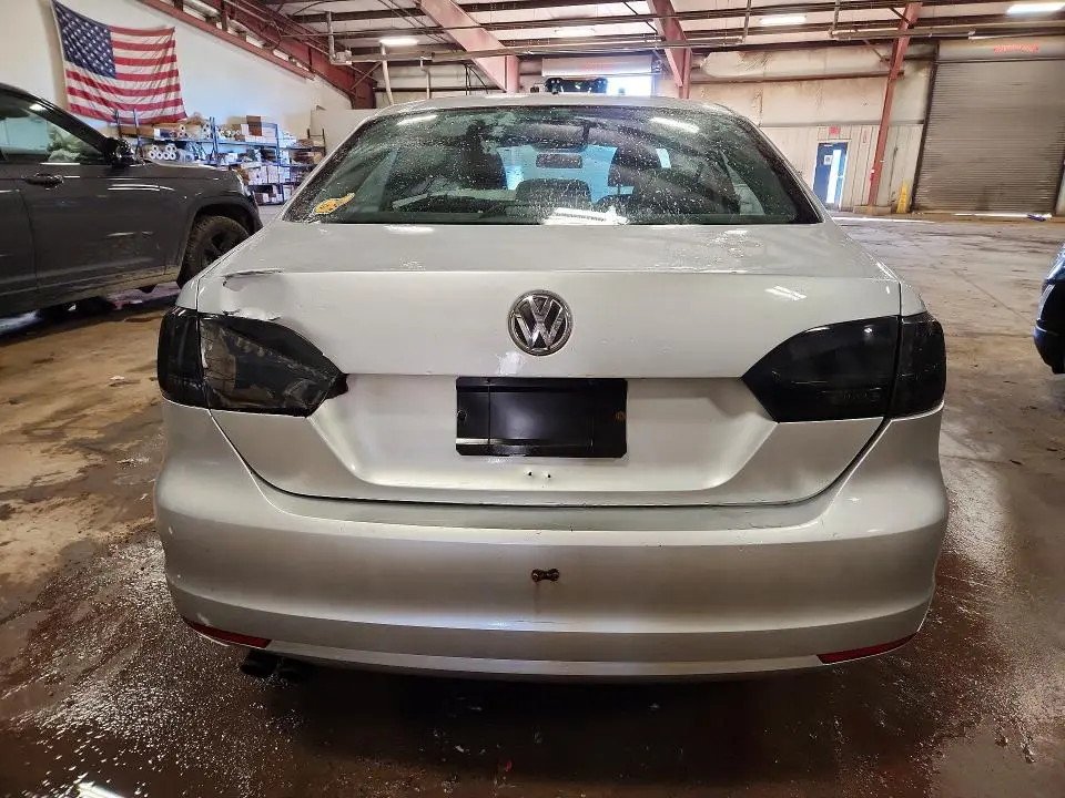 2012 VOLKSWAGEN JETTA BASE  