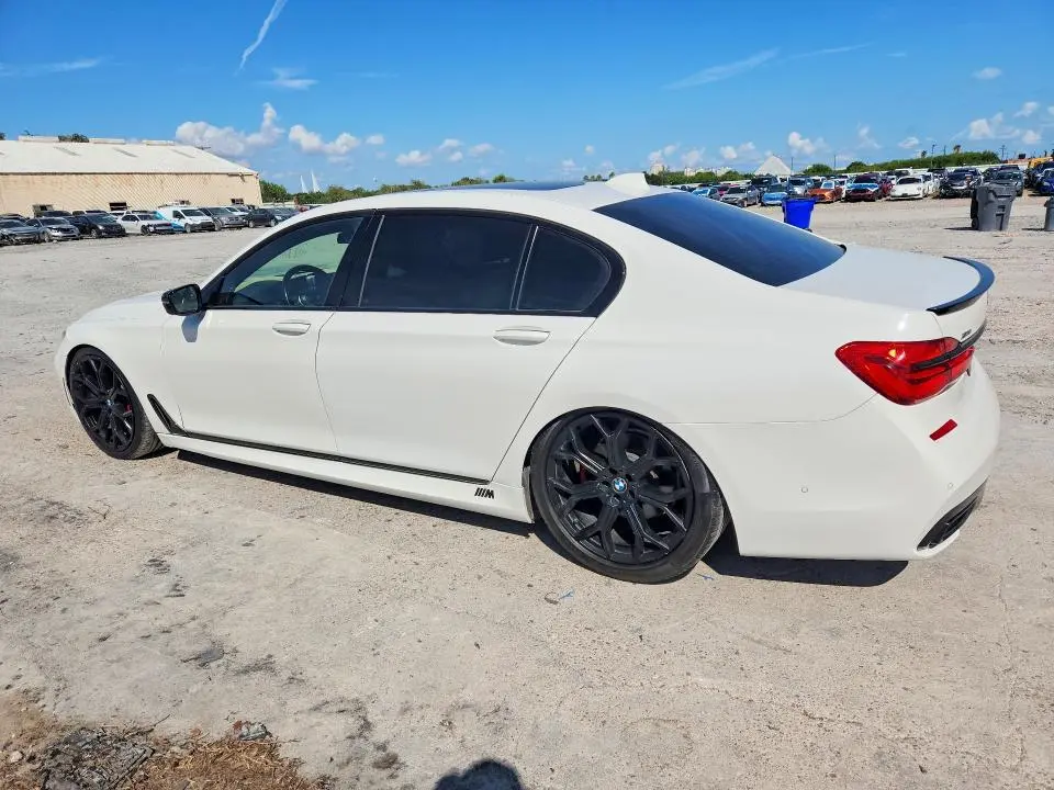 2016 BMW 750 XI  