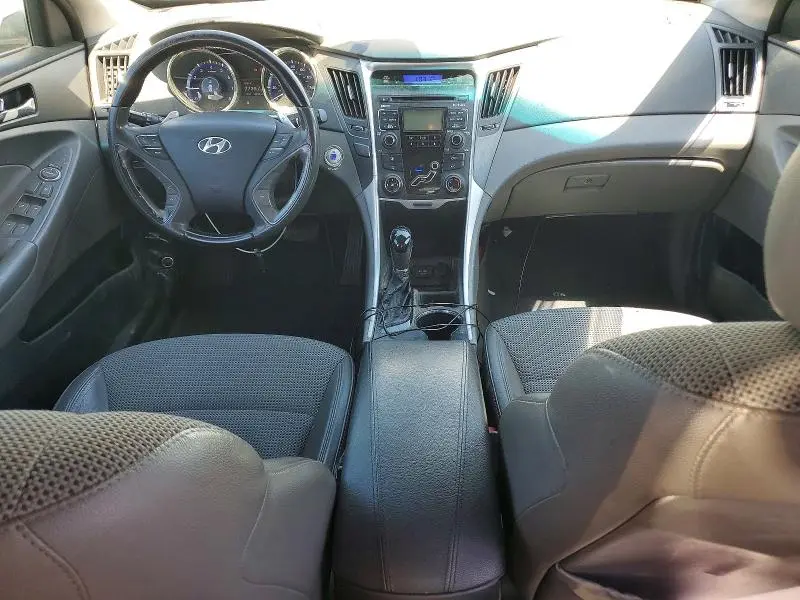 2011 HYUNDAI SONATA SE  