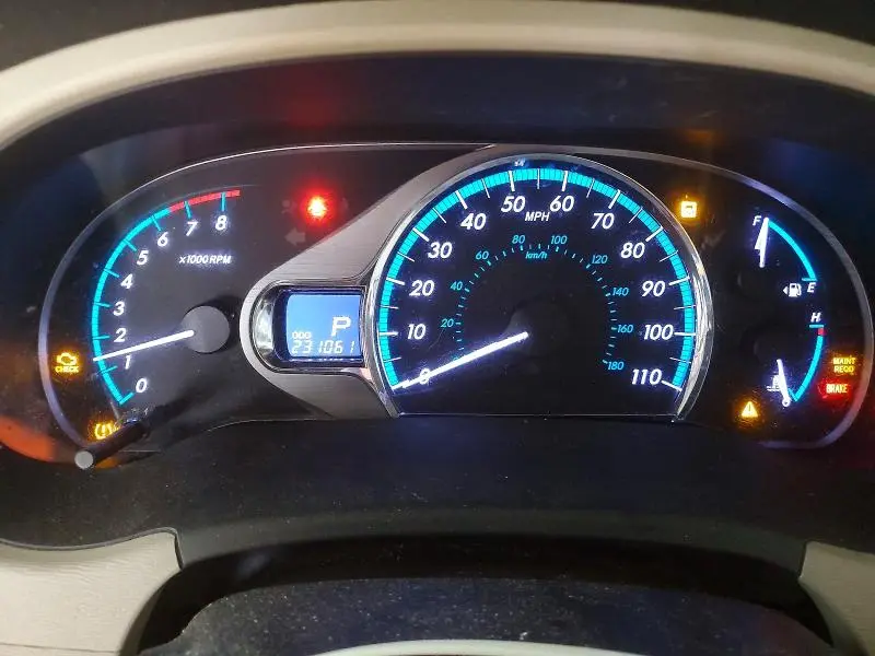 2011 TOYOTA SIENNA XLE  