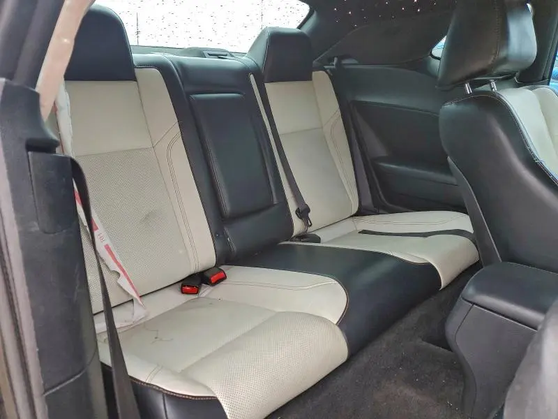 2015 DODGE CHALLENGER SXT PLUS  