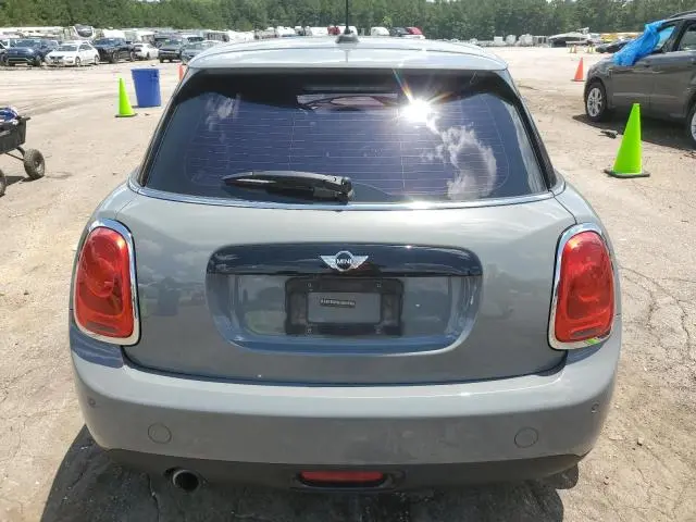 2018 MINI COOPER   