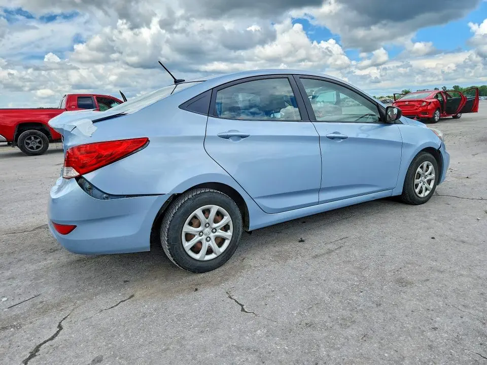 2012 HYUNDAI ACCENT GLS  