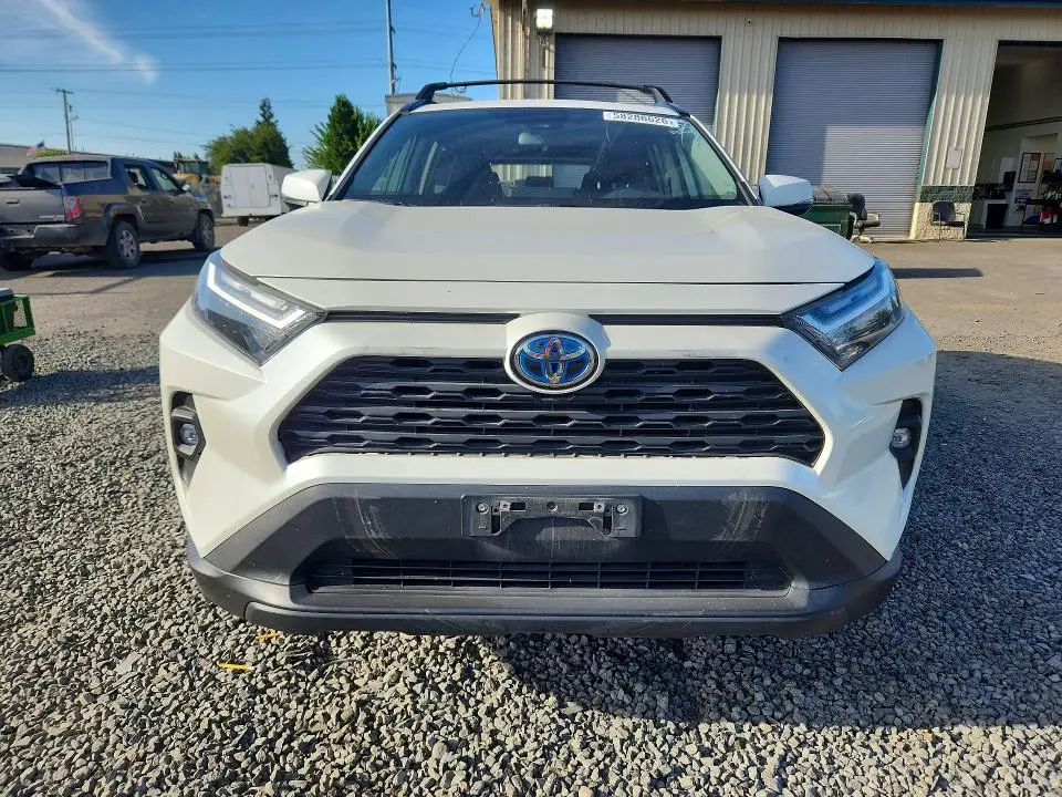 2022 TOYOTA RAV4 XLE PREMIUM  