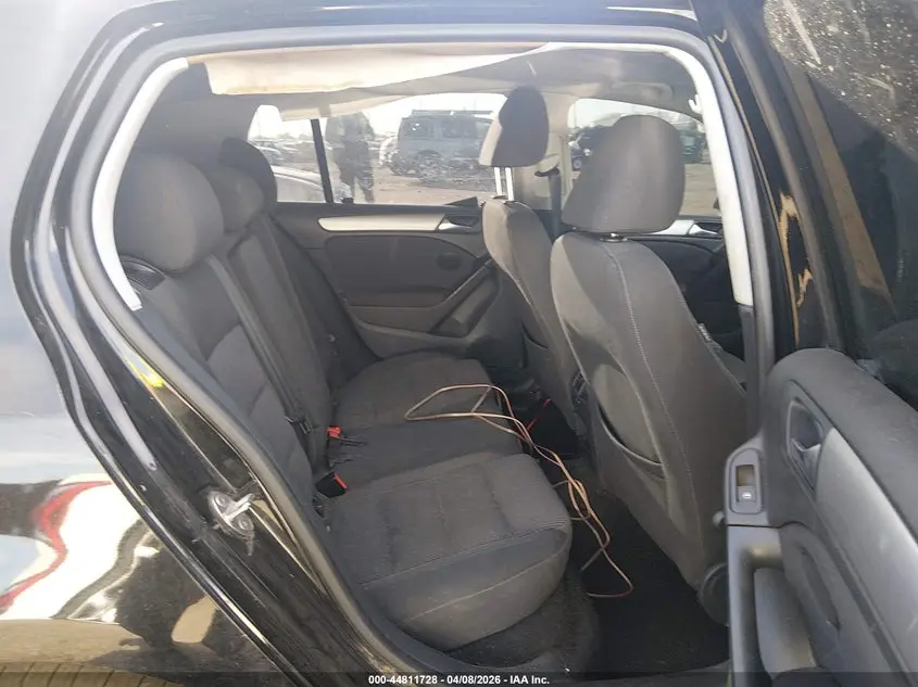 2013 VOLKSWAGEN GOLF 2.5L 4-DOOR