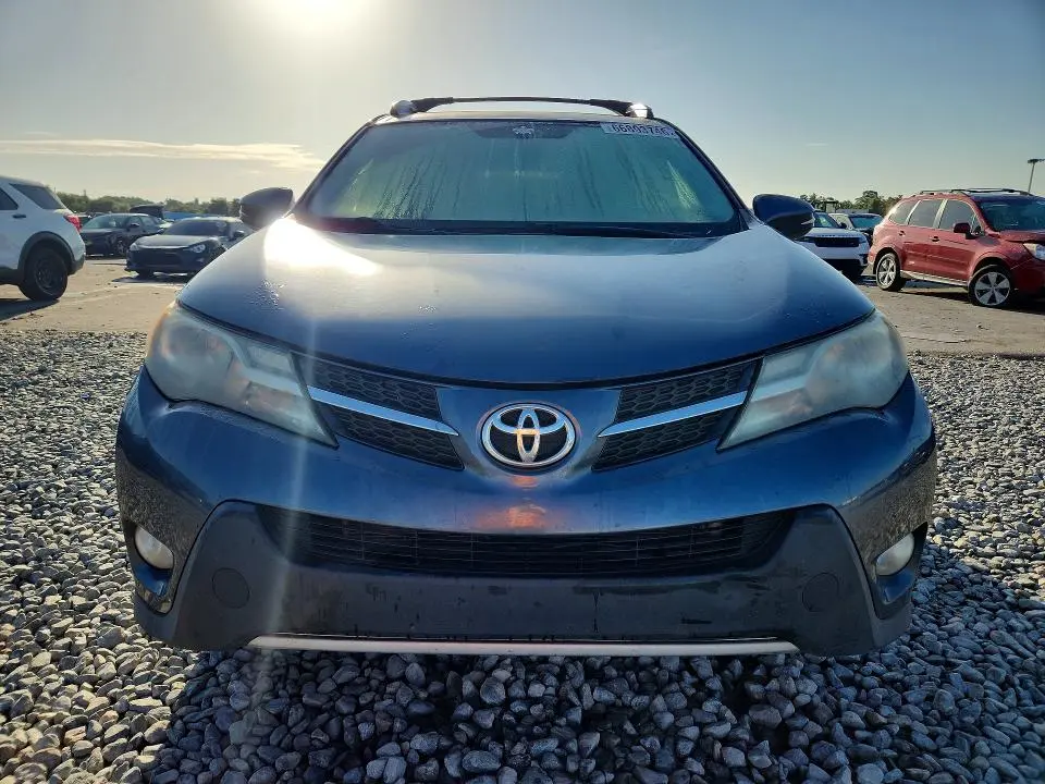 2013 TOYOTA RAV4 XLE  