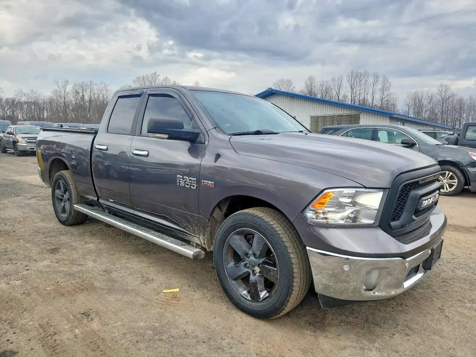 2017 RAM 1500 SLT  