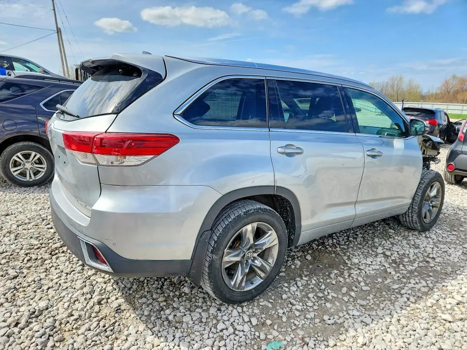 2017 TOYOTA HIGHLANDER LIMITED PLATINUM  