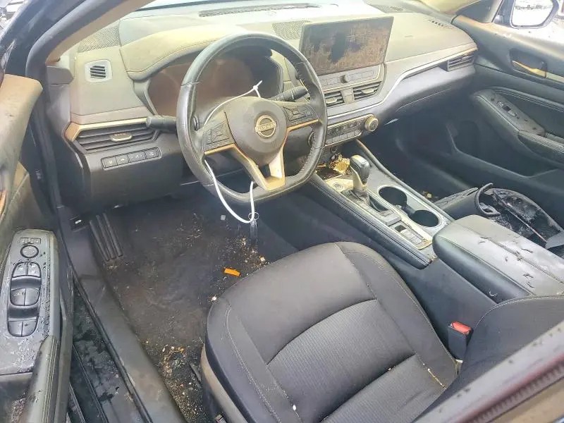2023 NISSAN ALTIMA SV  