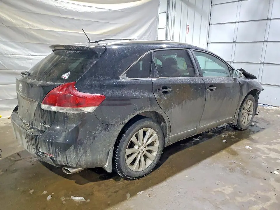 2013 TOYOTA VENZA LE  