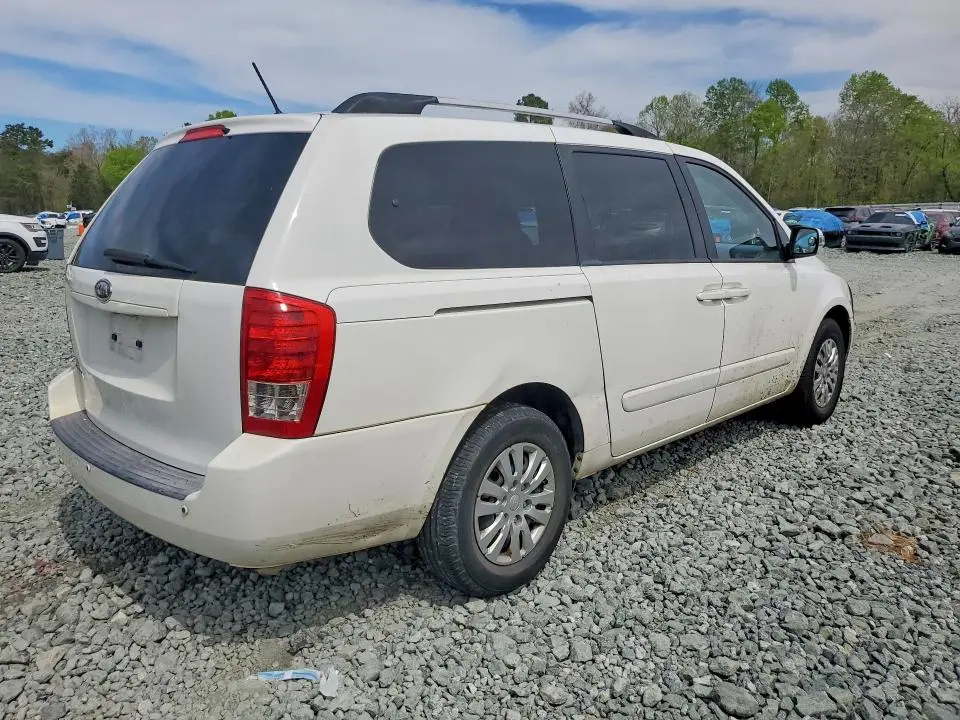 2011 KIA SEDONA LX  