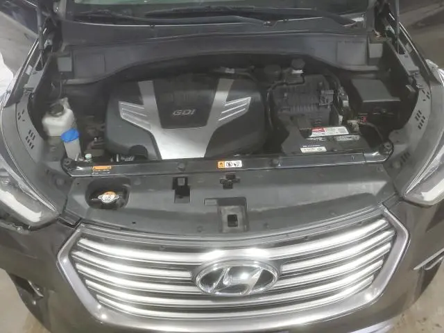 2017 HYUNDAI SANTA FE SE  