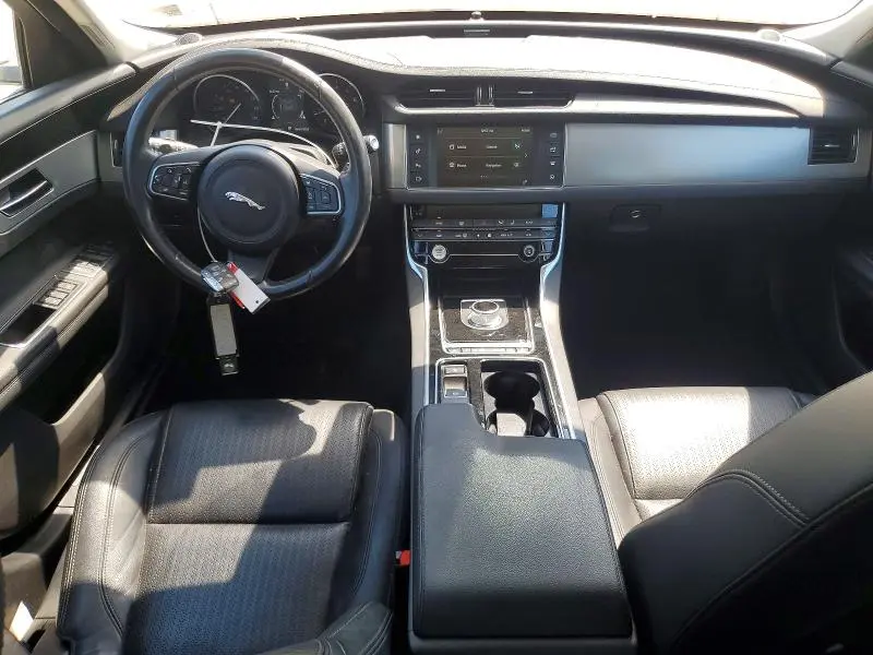 2016 JAGUAR XF PRESTIGE  