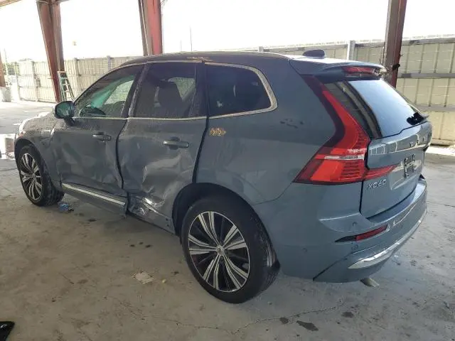 2023 VOLVO XC60 PLUS  