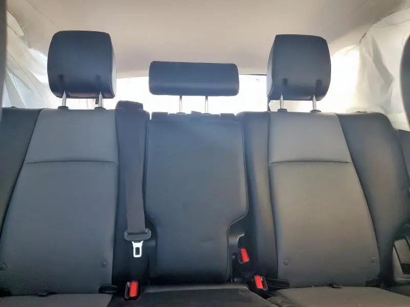 2023 TOYOTA 4RUNNER SE