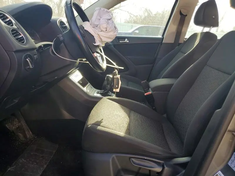 2017 VOLKSWAGEN TIGUAN S  