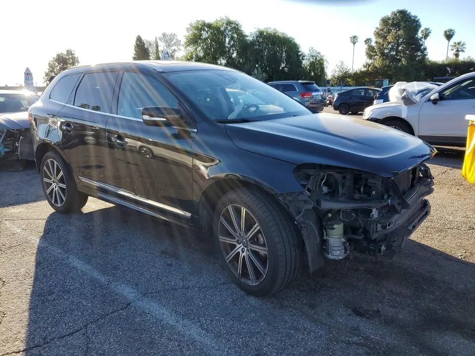 2015 VOLVO XC60 T5 PREMIER  
