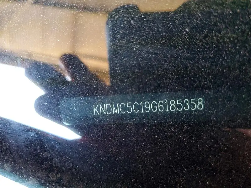 2016 KIA SEDONA SX  