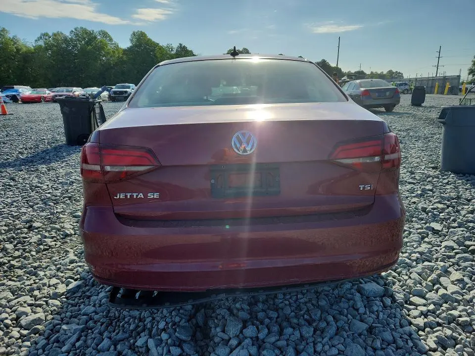 2017 VOLKSWAGEN JETTA SE  
