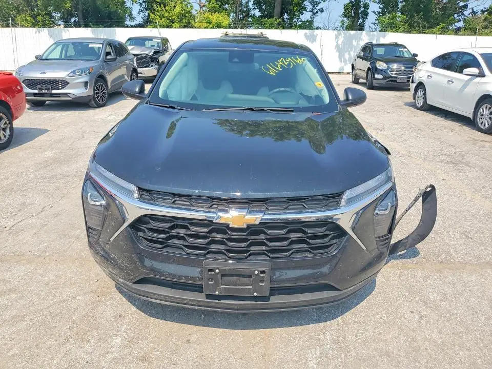 2024 CHEVROLET TRAX LS  