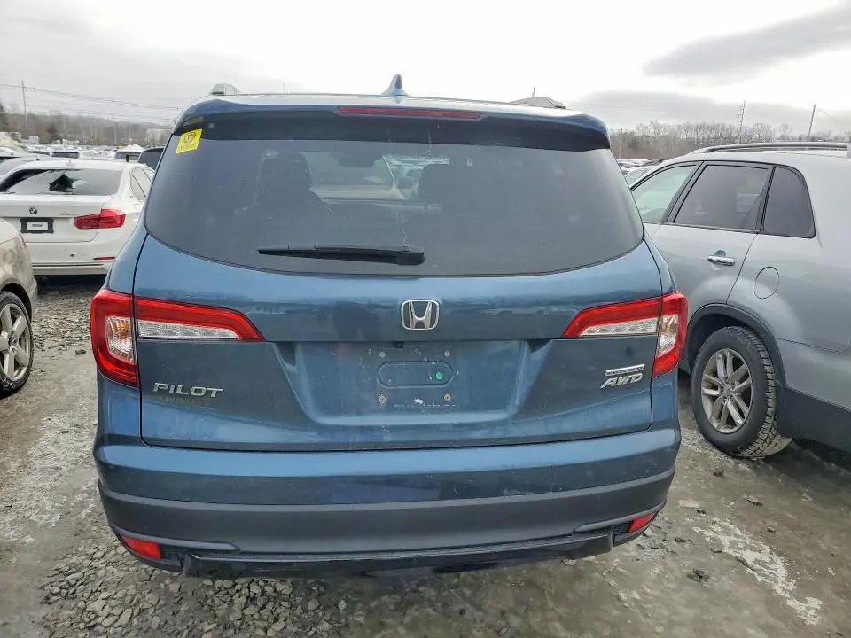 2021 HONDA PILOT SE  