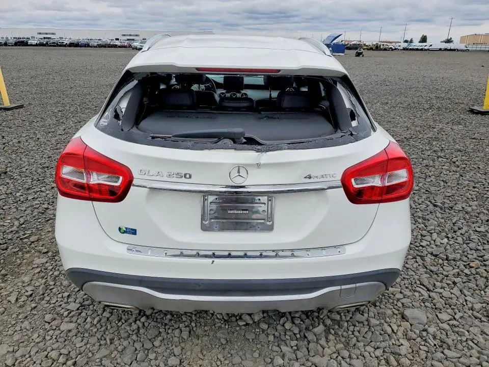 2020 MERCEDES-BENZ GLA 250 4MATIC  