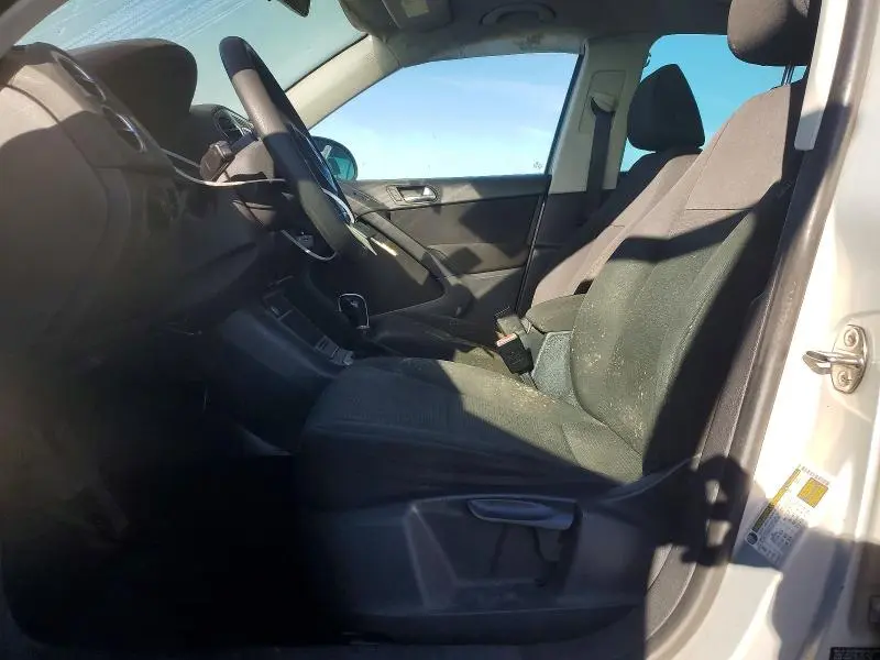 2012 VOLKSWAGEN TIGUAN S  