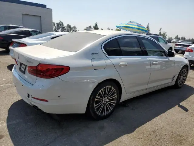 2019 BMW 530E