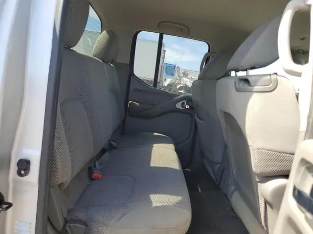 2010 NISSAN FRONTIER CREW CAB SE  