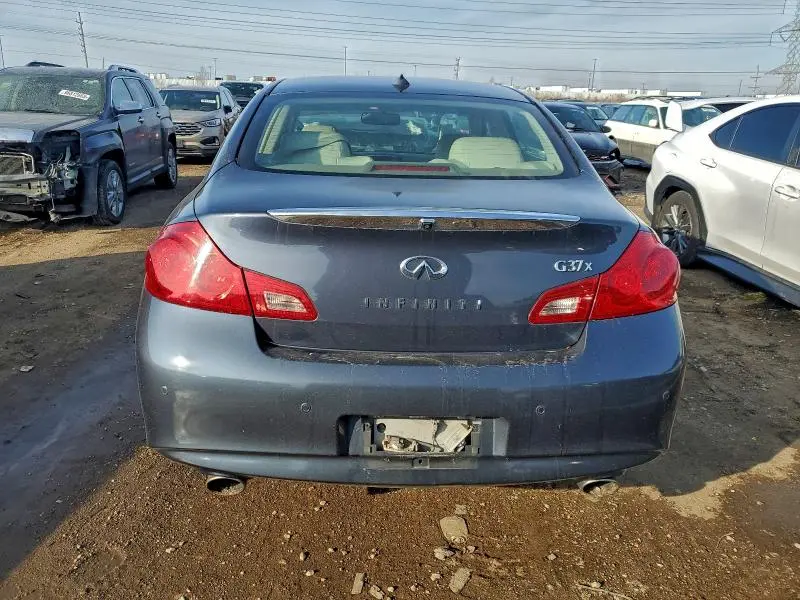 2010 INFINITI G37   