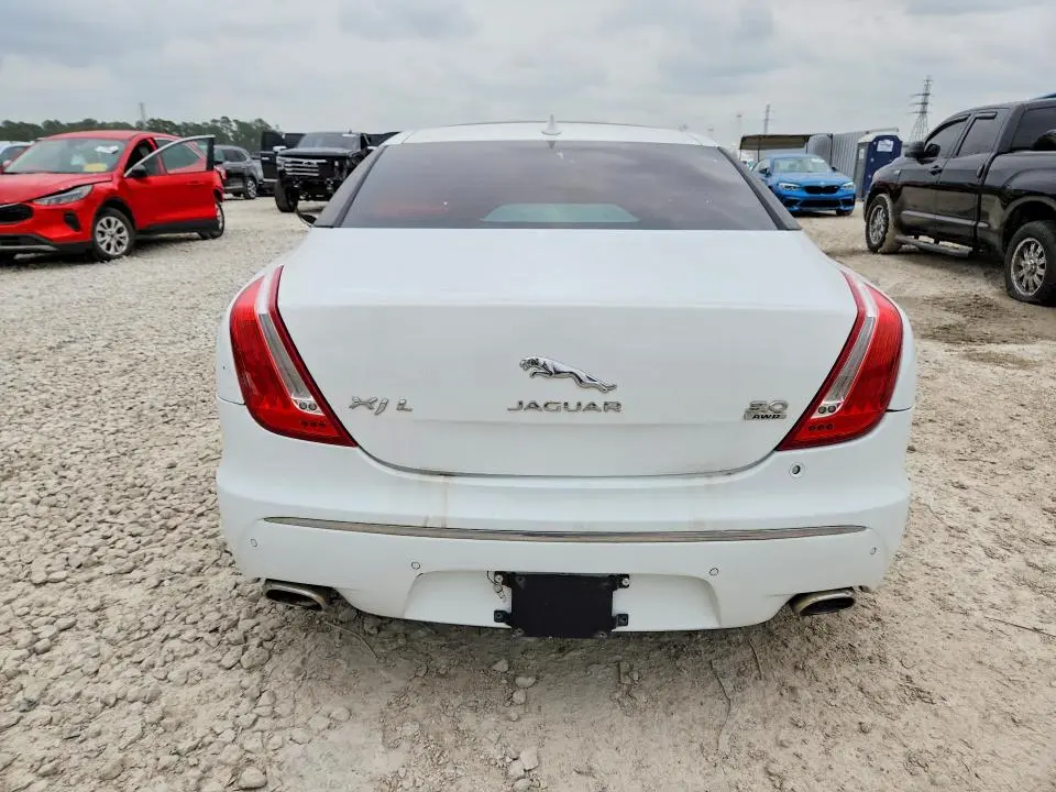 2015 JAGUAR XJL PORTFOLIO  