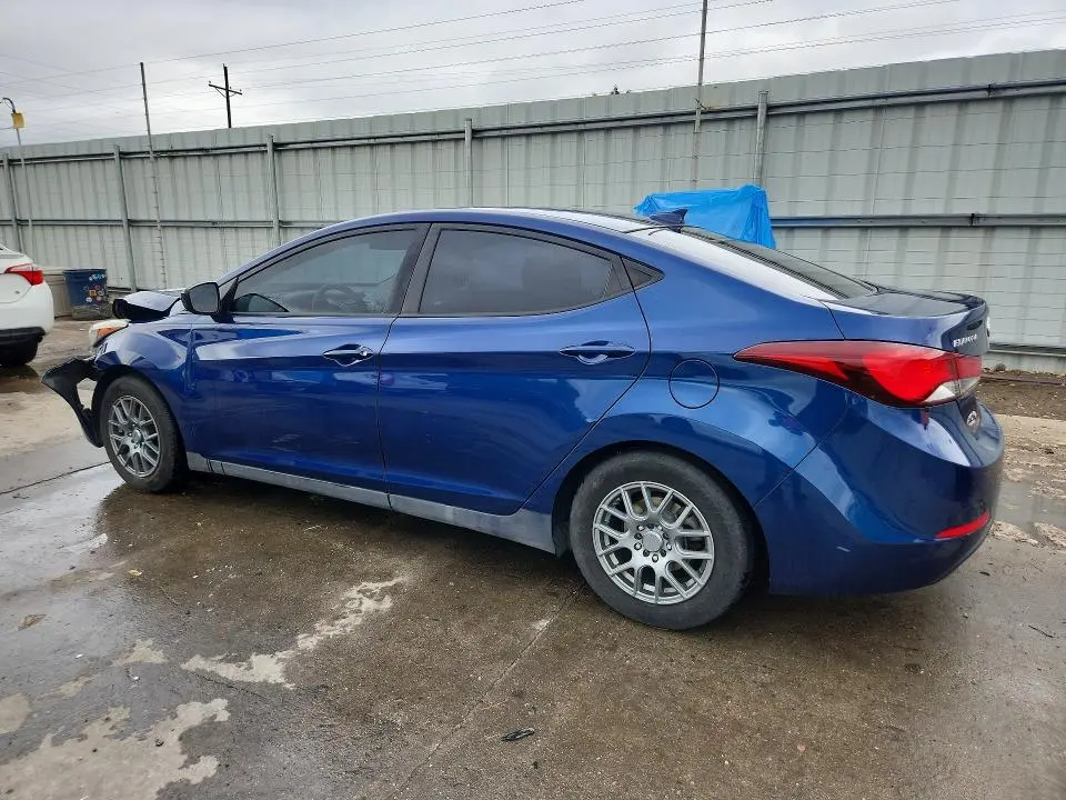 2016 HYUNDAI ELANTRA SE  