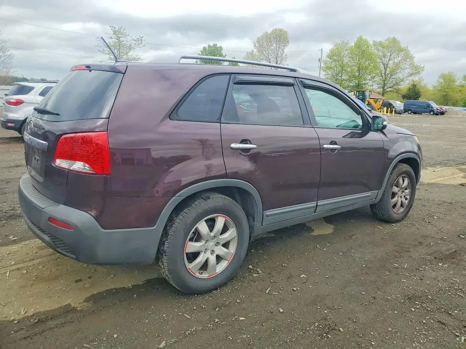 2011 KIA SORENTO LX  