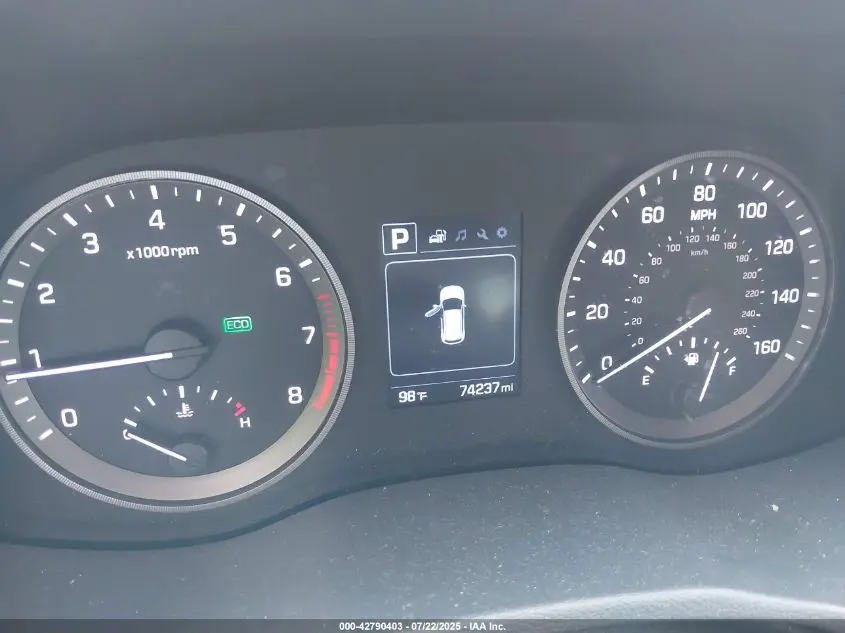 2016 HYUNDAI TUCSON SE