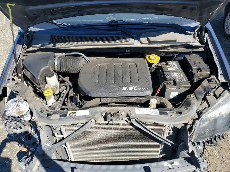 2015 CHRYSLER TOWN & CTY   