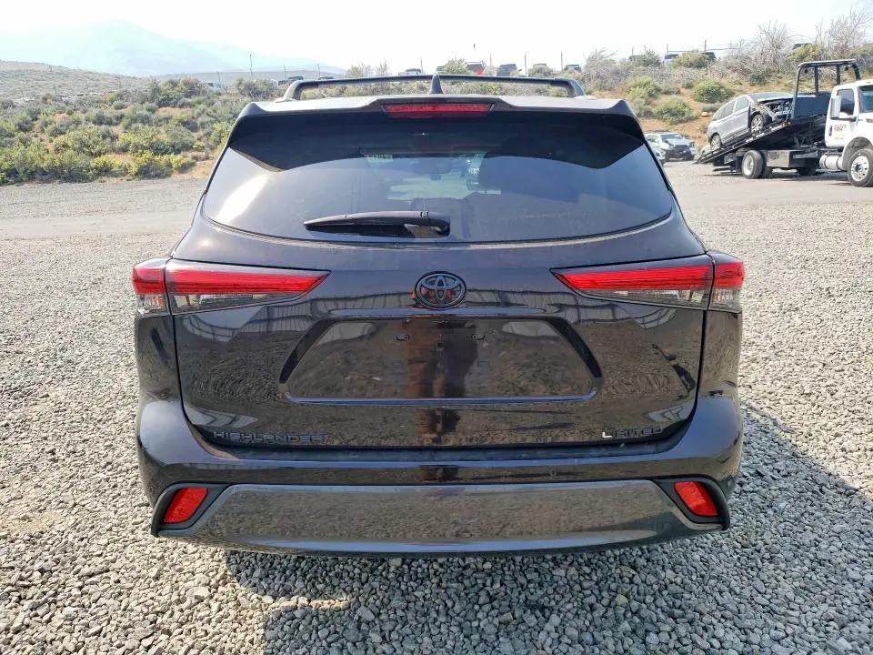 2022 TOYOTA HIGHLANDER LIMITED  