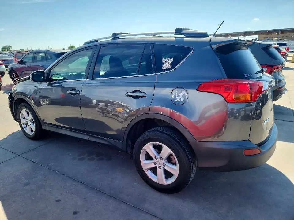 2014 TOYOTA RAV4 XLE  