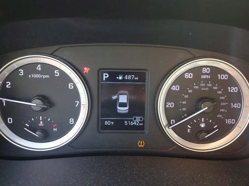 2018 HYUNDAI SONATA SE  
