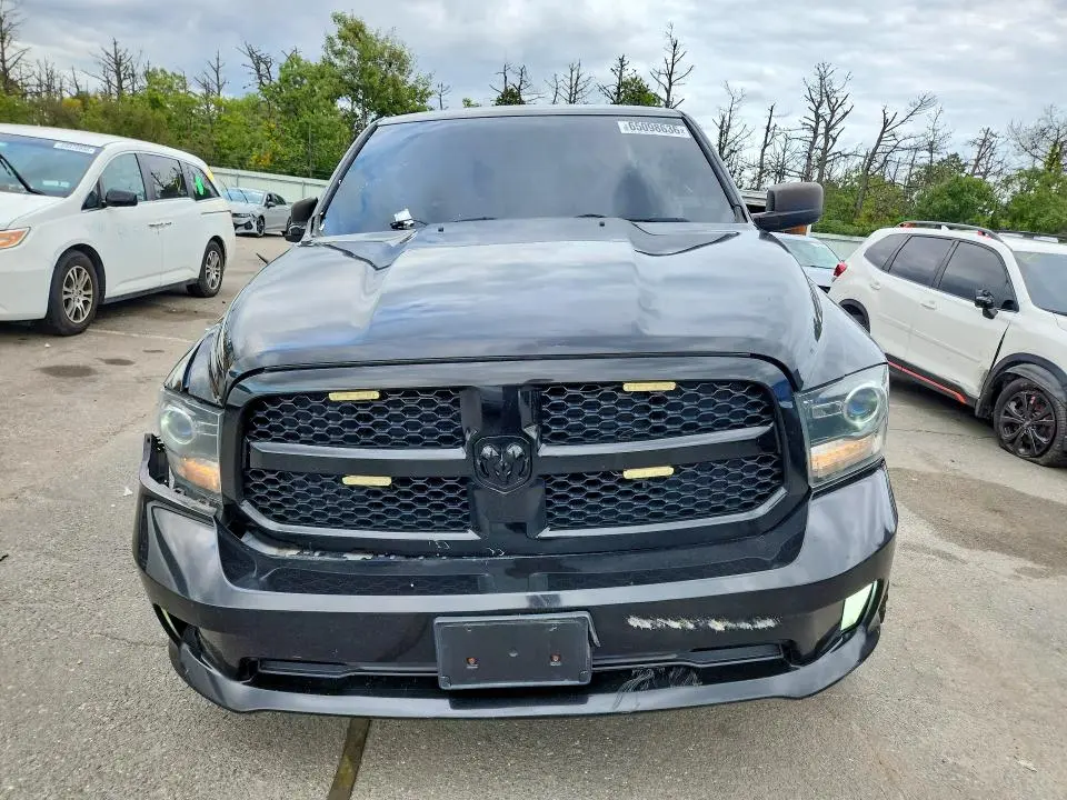 2014 RAM 1500 ST  