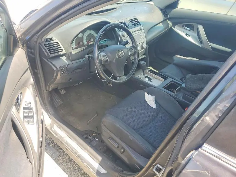 2011 TOYOTA CAMRY SE  