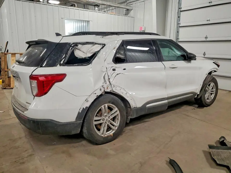 2022 FORD EXPLORER XLT  