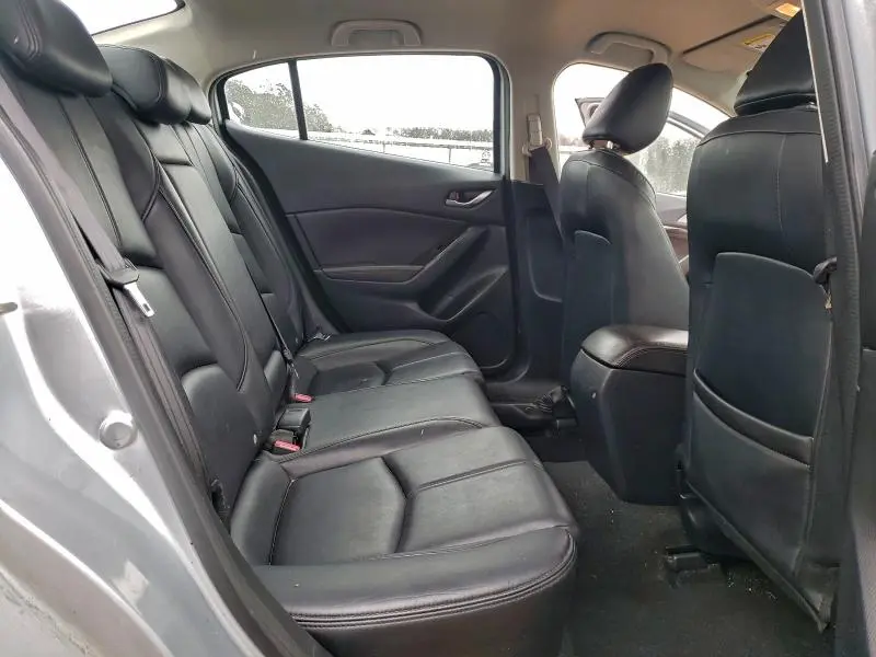 2017 MAZDA 3 TOURING  