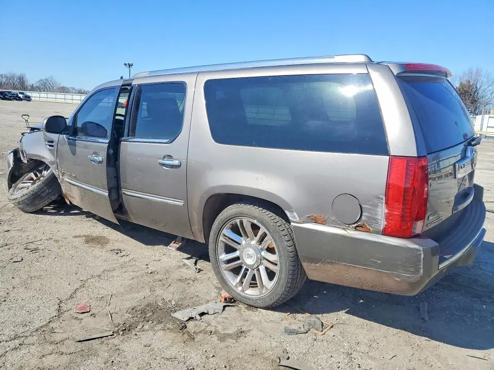 2011 CADILLAC ESCALADE ESV PLATINUM  