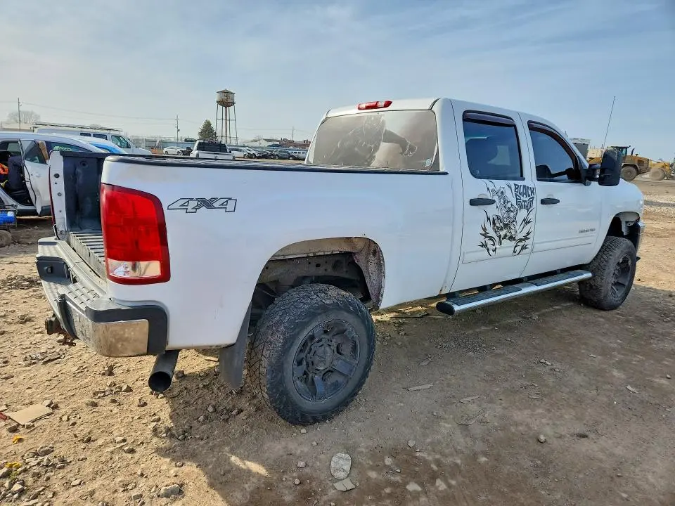 2011 CHEVROLET SILVERADO K2500 HEAVY DUTY LT  