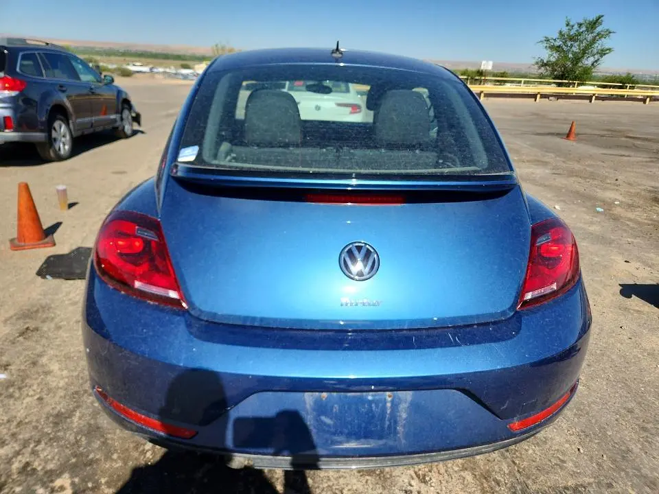 2019 VOLKSWAGEN BEETLE S  