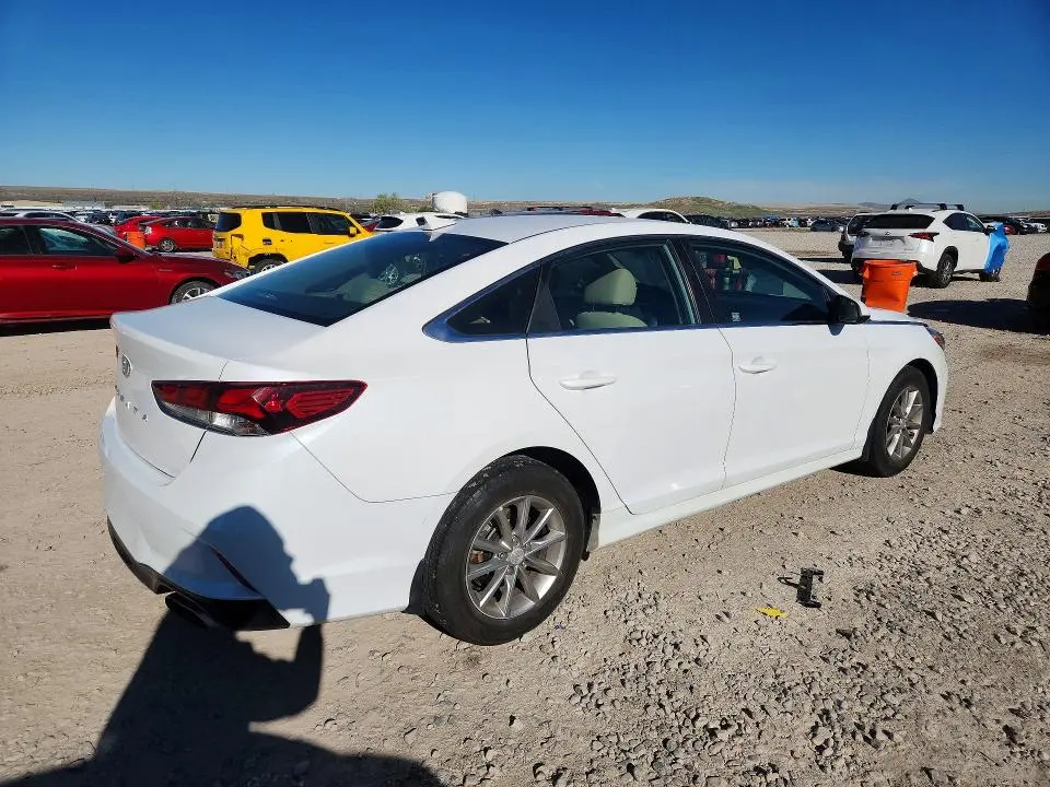 2018 HYUNDAI SONATA SE  
