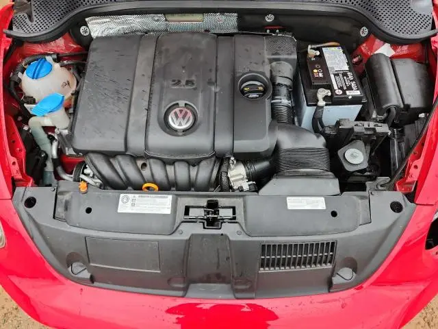 2013 VOLKSWAGEN BEETLE   