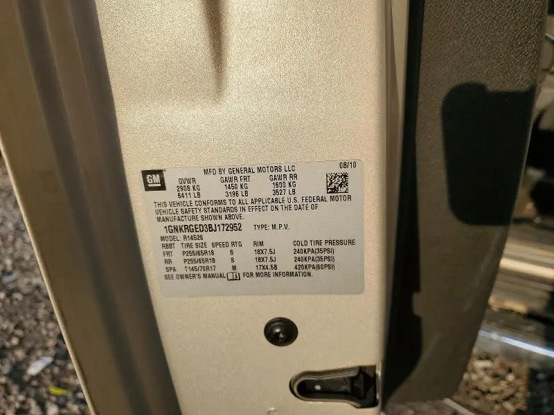 2011 CHEVROLET TRAVERSE LT  