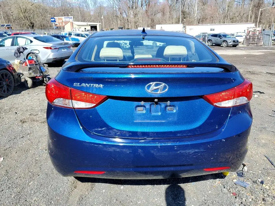 2013 HYUNDAI ELANTRA GLS  